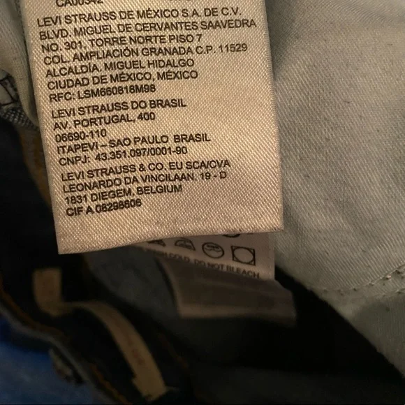 Levi’s 311 Shaping Skinny Jean’s - Picture 7 of 9